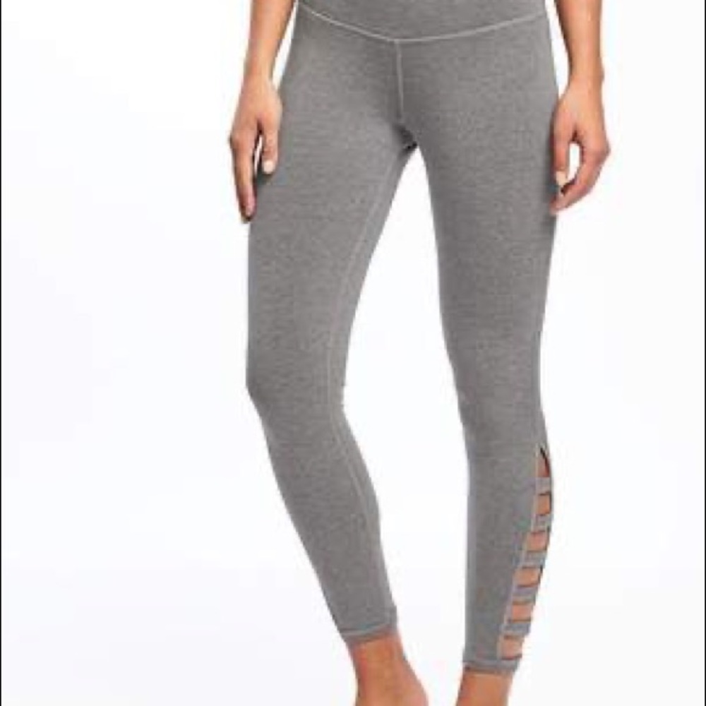 Old Navy Active Go-Dry High Rise Lattice Hem Yoga Leggings